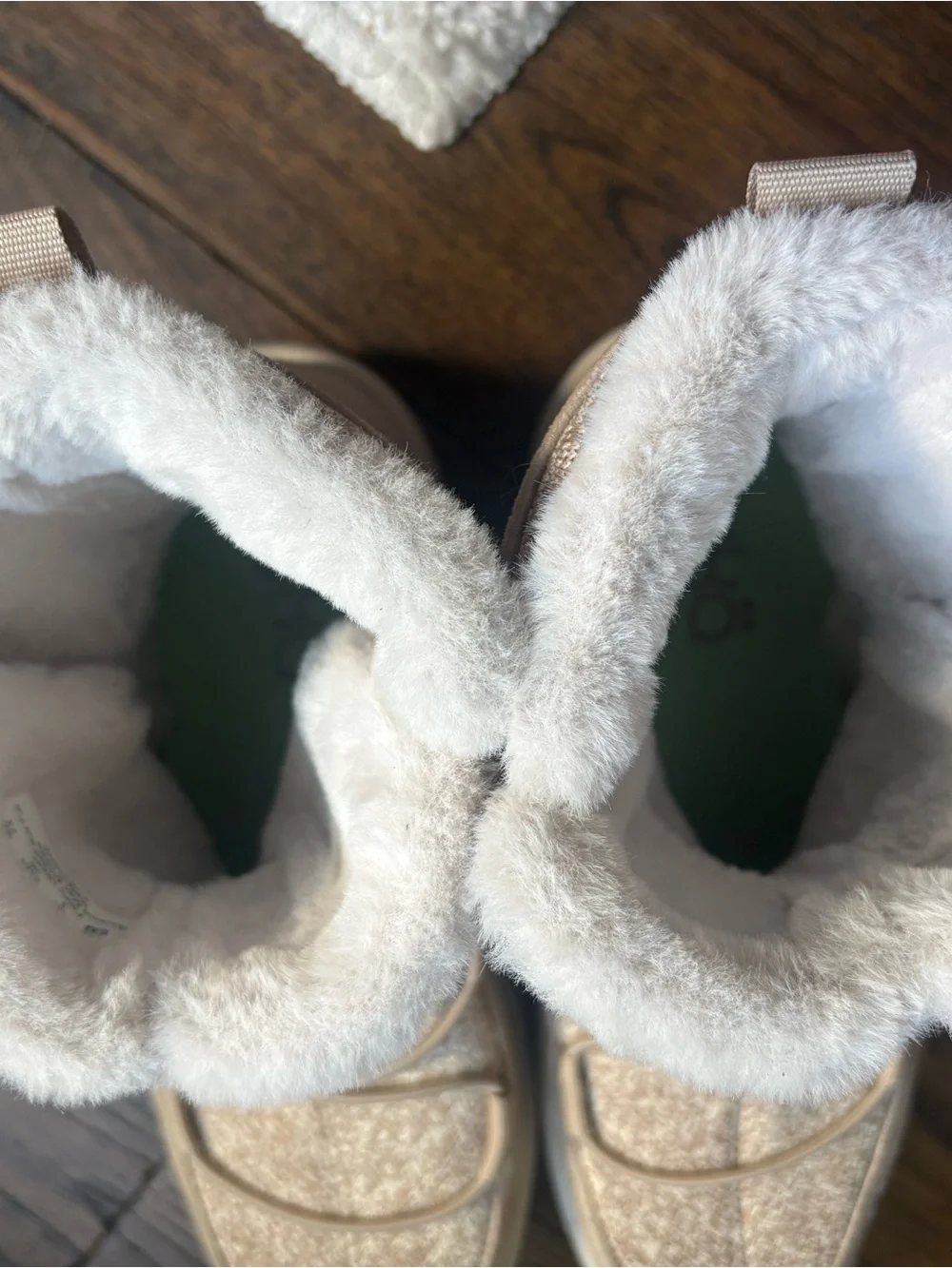 Ryka Aubonne Women’s 6 Faux Fur Winter Boots Beige Tan Cozy Snow Boots
